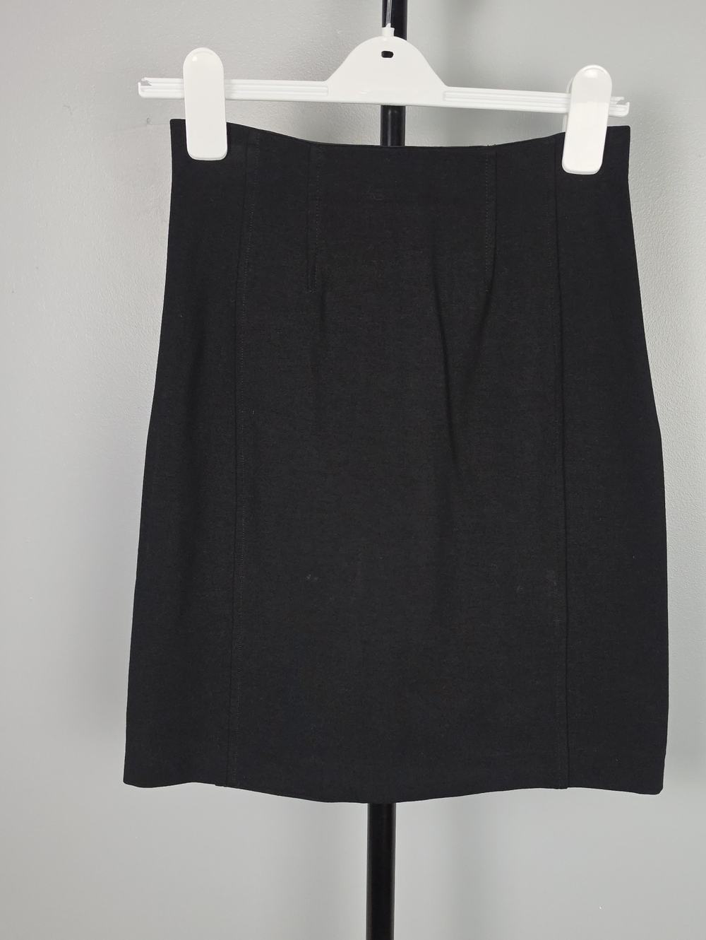 M.M. LaFleur Black Pencil Skirt Size 2 Excellent Condition Office Wear